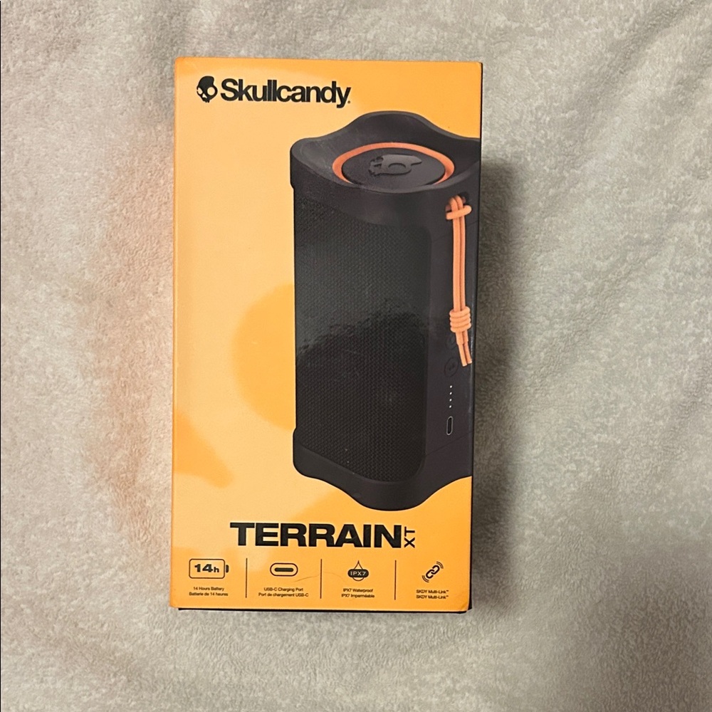 Skullcandy Terrain Speaker - Black and Orange